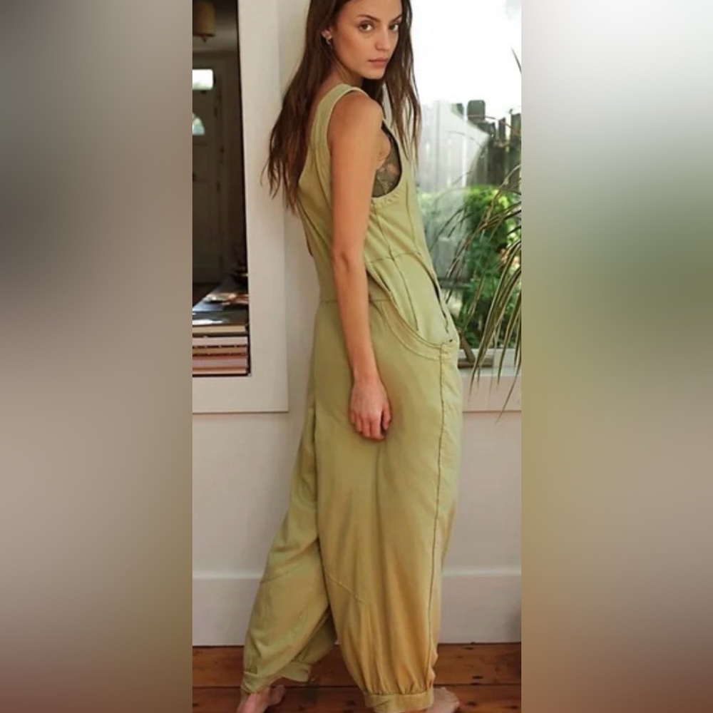 NWOT FREE PEOPLE INTIMATELY DUSK TO DAWN ONESIE JUMPSUIT SMALL